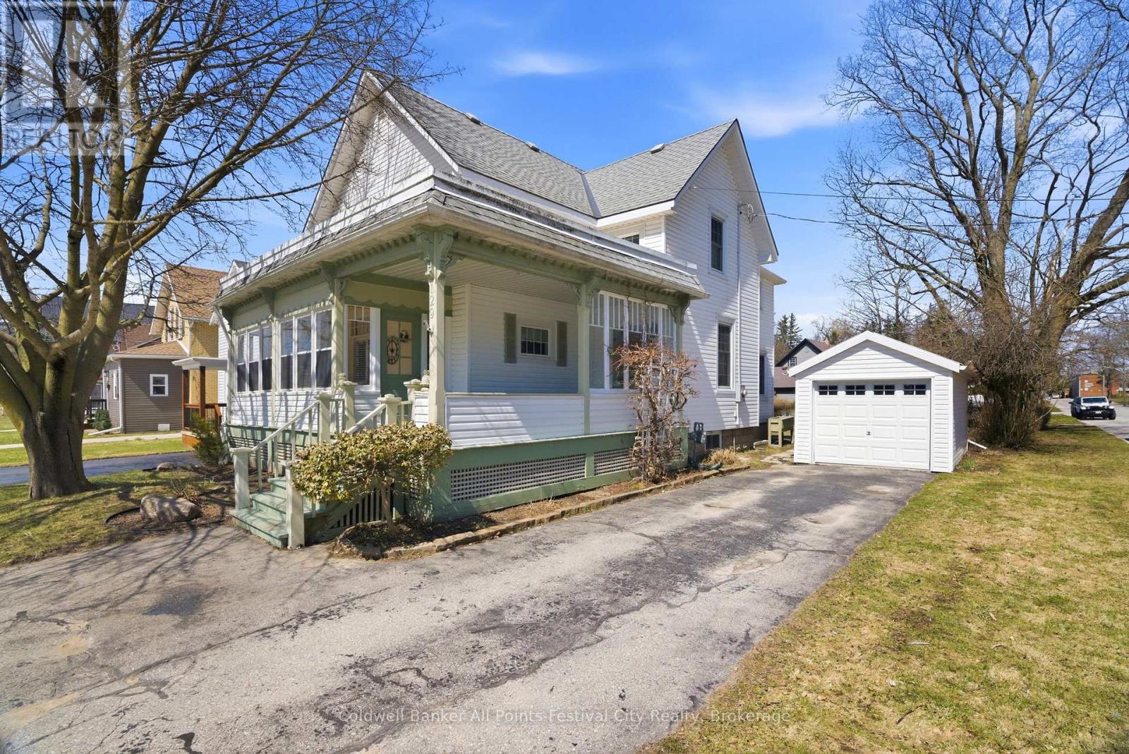 129 ONTARIO STREET, Central Huron (Clinton), Ontario, N0M1L0 — Photo 2