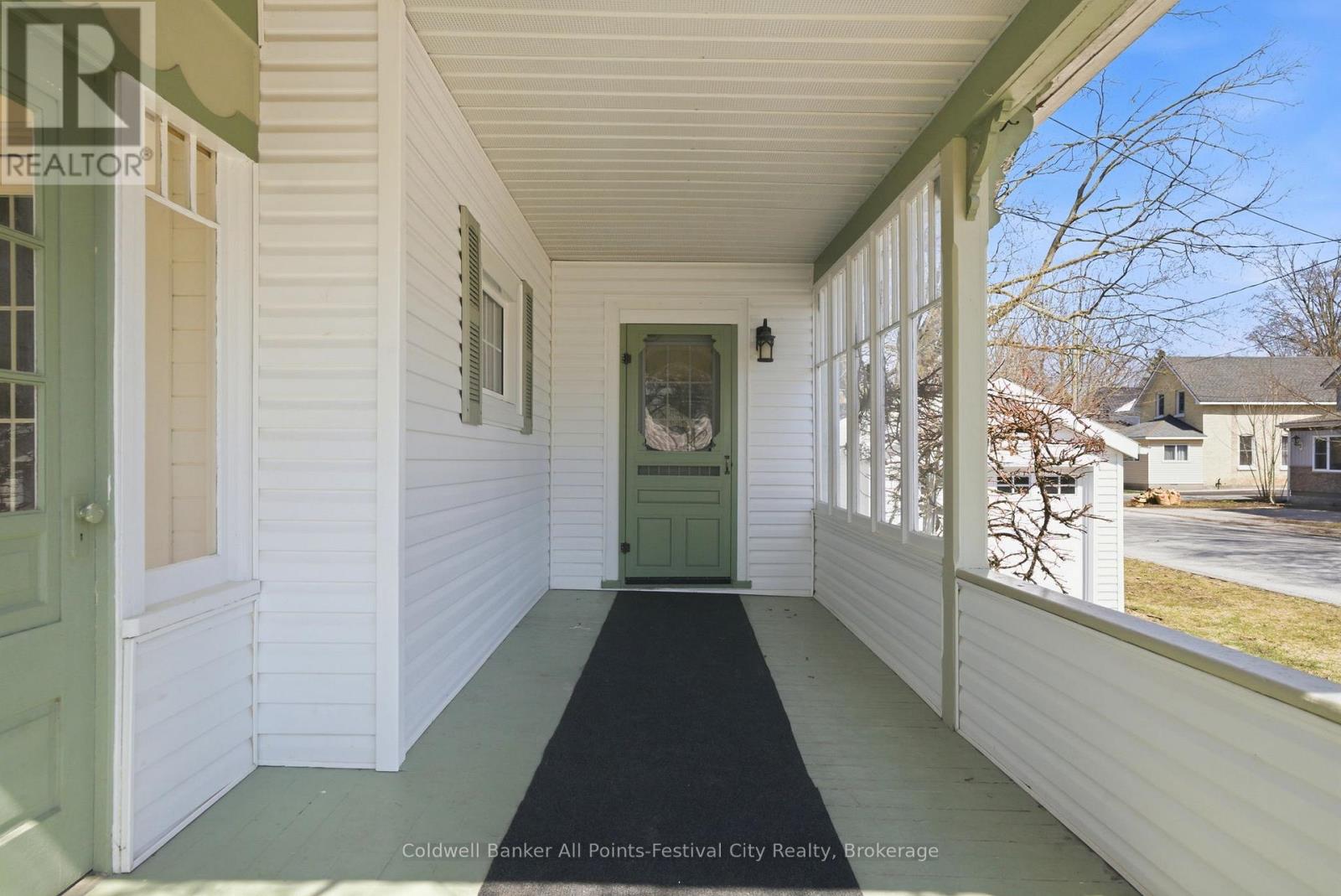 129 ONTARIO STREET, Central Huron (Clinton), Ontario, N0M1L0 — Photo 3