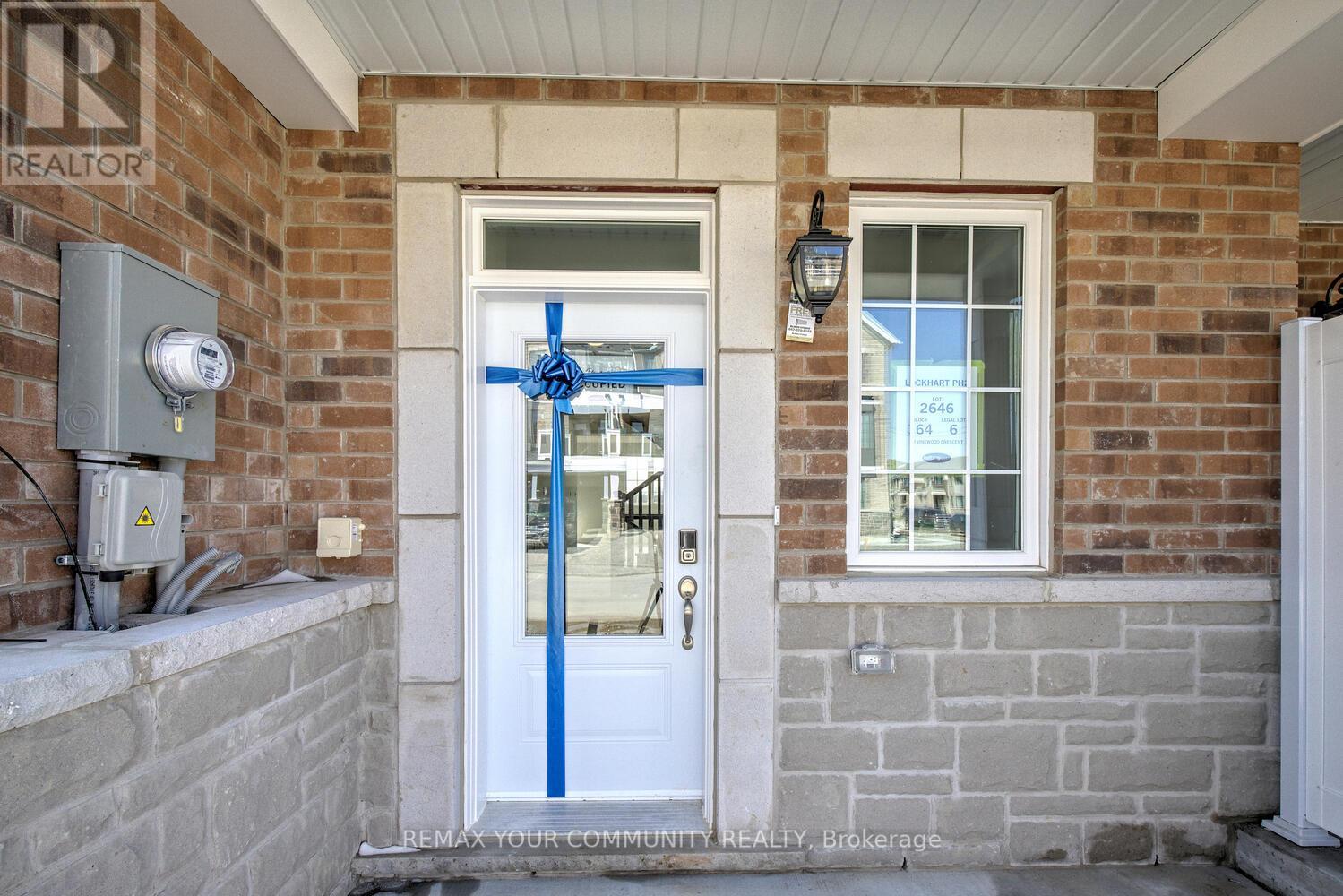 72 VINEWOOD CRESCENT, Barrie, Ontario, L9J1B4 — Photo 2