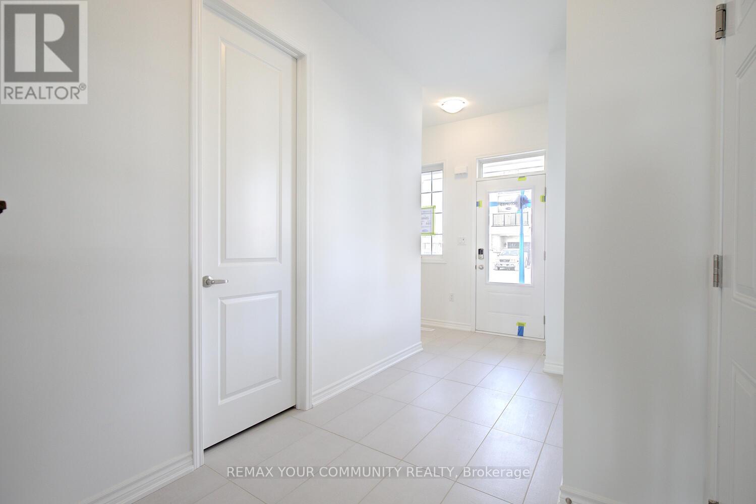 72 VINEWOOD CRESCENT, Barrie, Ontario, L9J1B4 — Photo 3