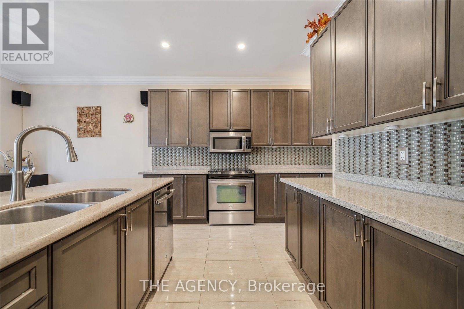 32 TIMNA CRESCENT, Vaughan (Patterson), Ontario, L6A4L7 — Photo 11