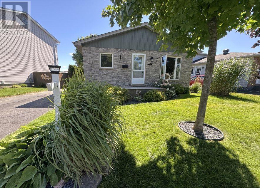 43 Bennett DR, Elliot Lake, Ontario, P5A2T3 — Photo 5