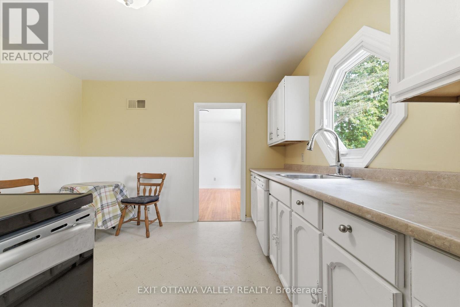 22 CABOT PLACE, Deep River, Ontario, K0J1P0 — Photo 10