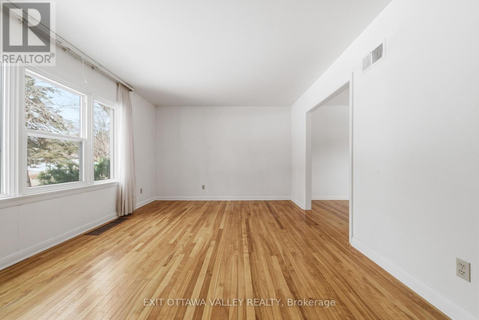 22 CABOT PLACE, Deep River, Ontario, K0J1P0 — Photo 6