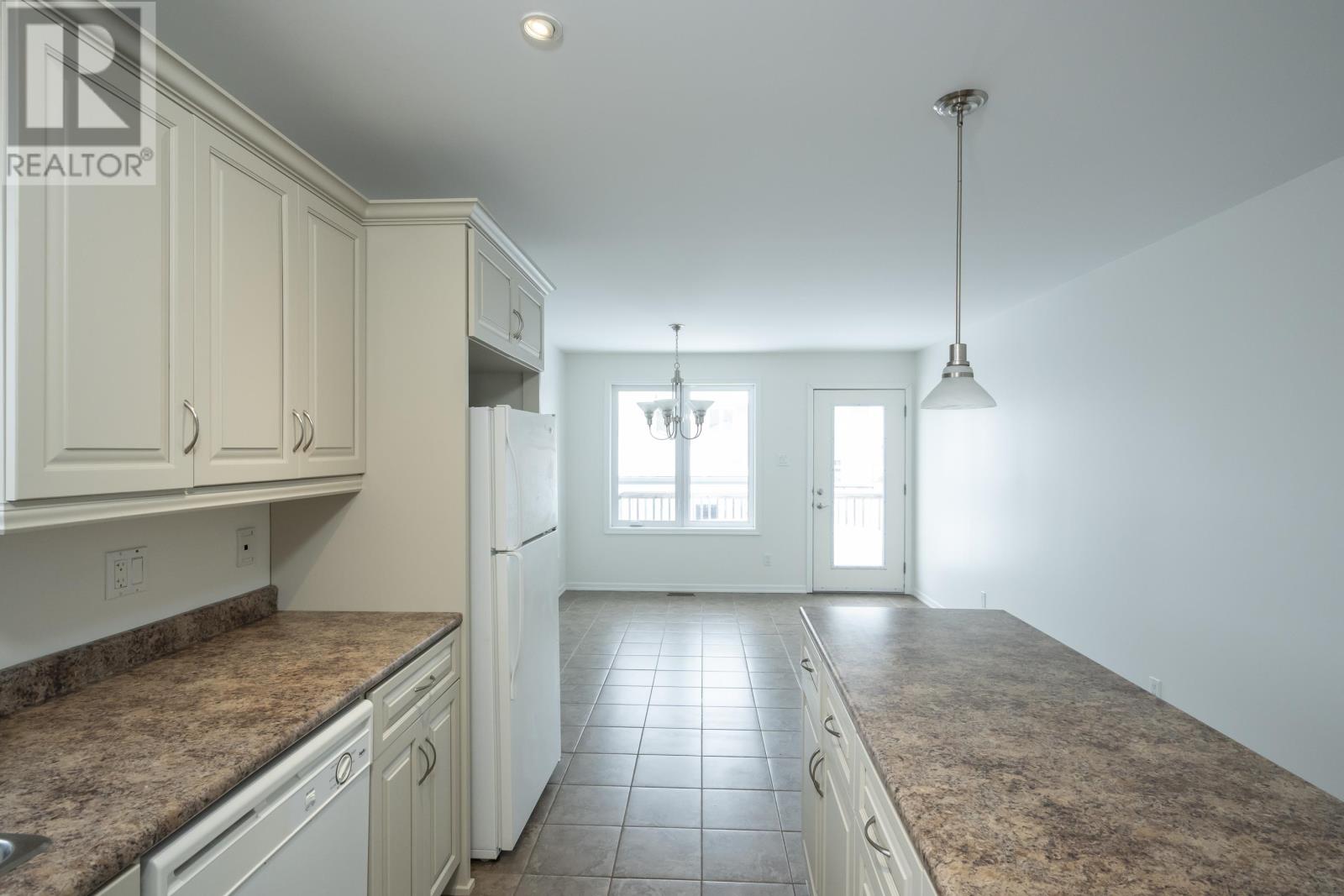 313 South Creek ST, Thunder Bay, Ontario, P7B7C2 — Photo 16