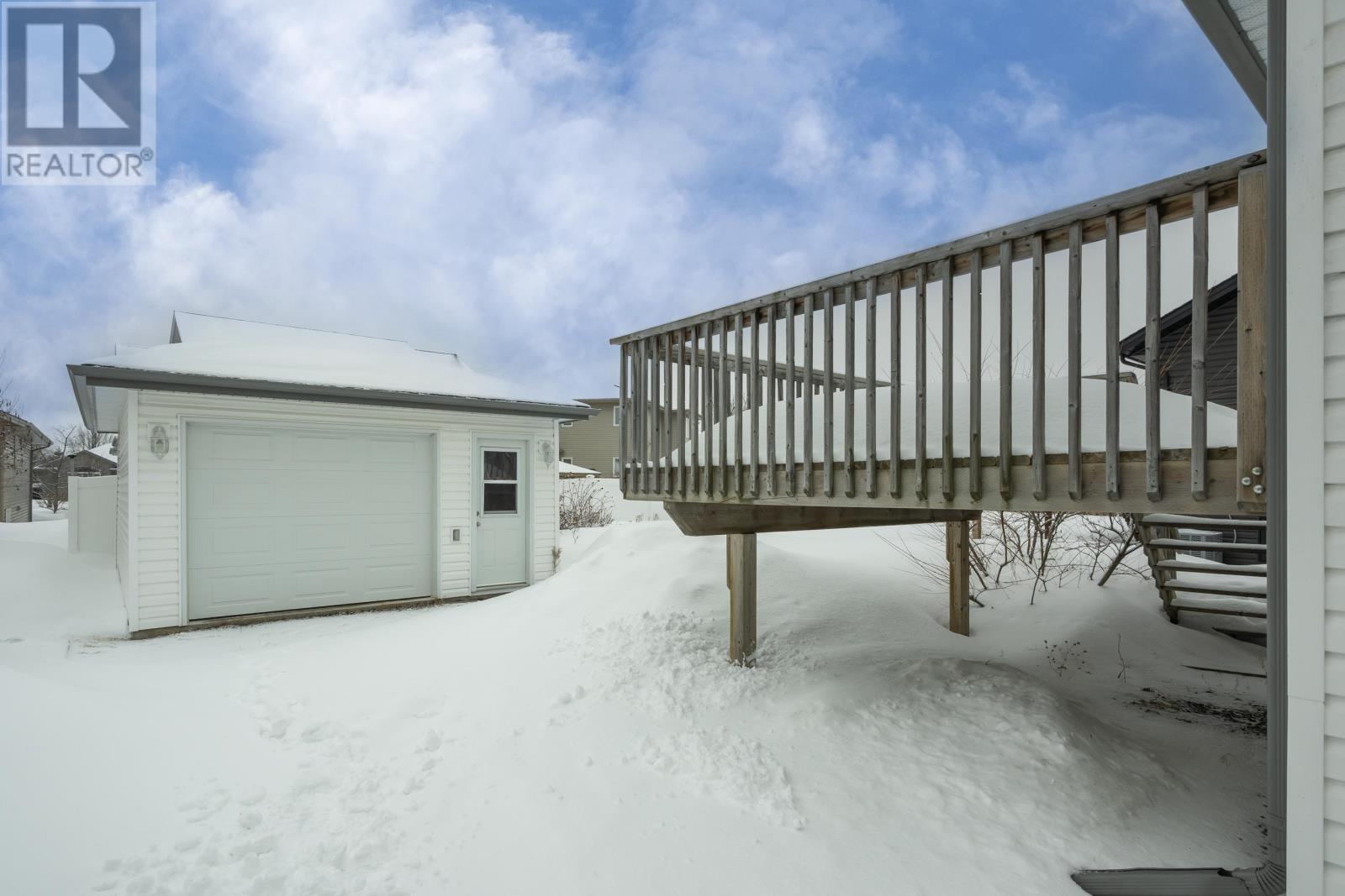 313 South Creek ST, Thunder Bay, Ontario, P7B7C2 — Photo 44