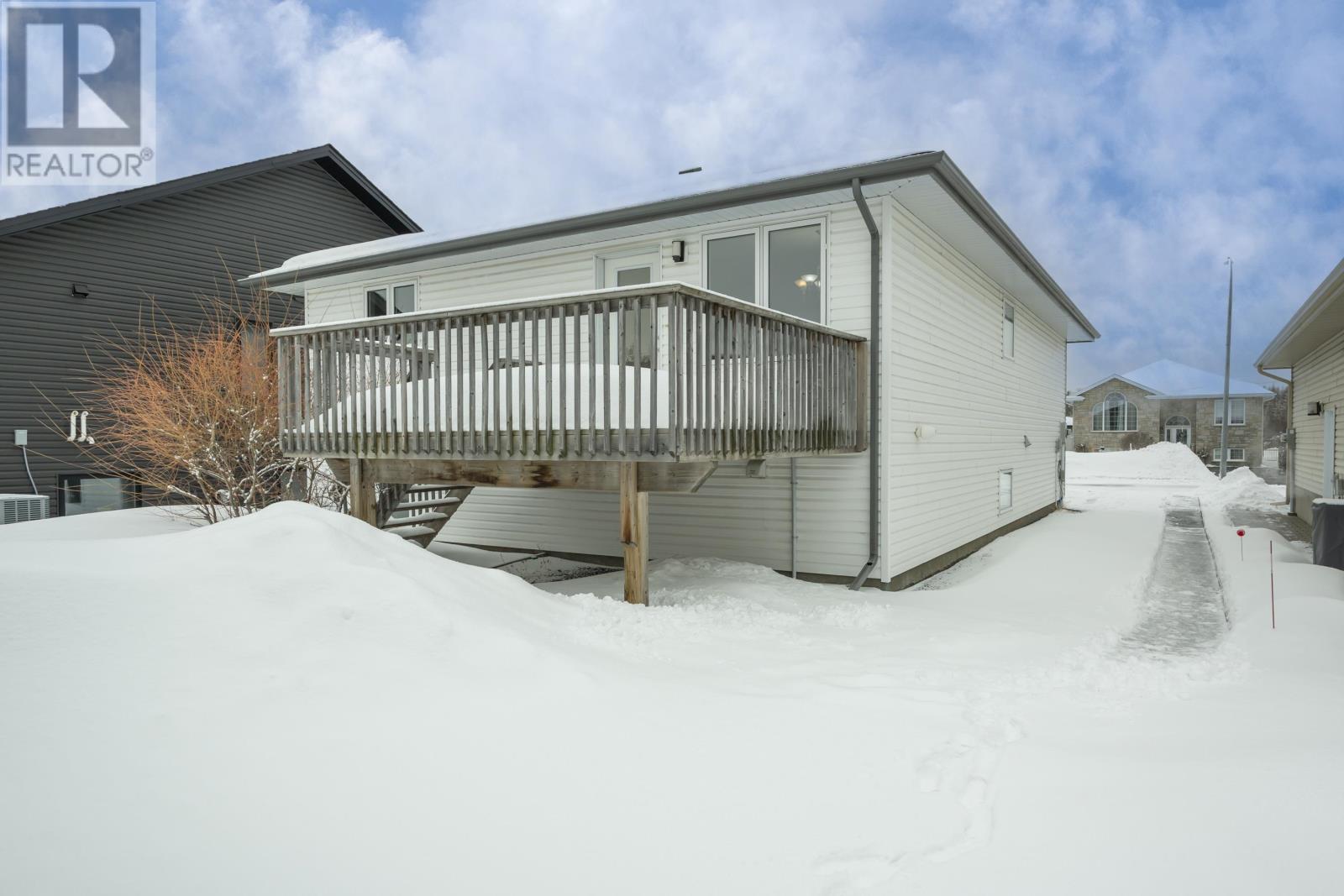 313 South Creek ST, Thunder Bay, Ontario, P7B7C2 — Photo 48
