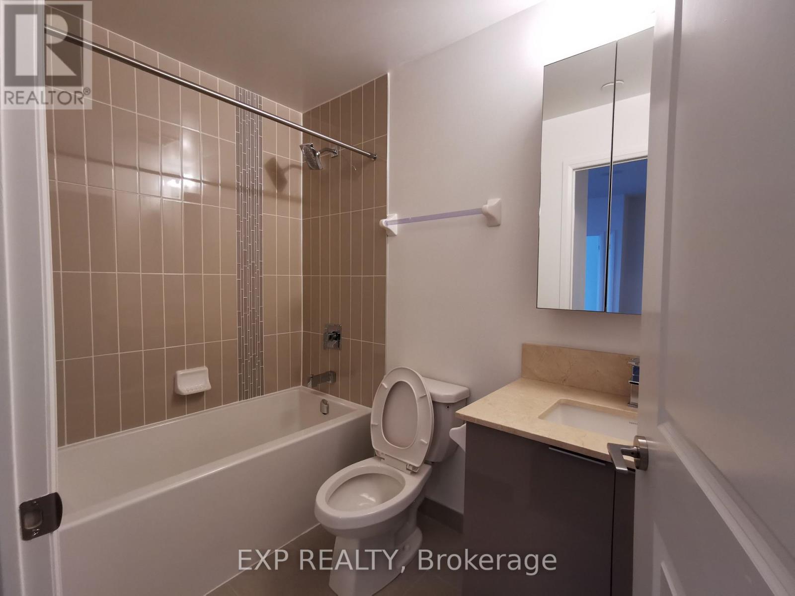 708 - 99 EAGLE ROCK WAY, Vaughan, Ontario, L6A1P9 — Photo 5