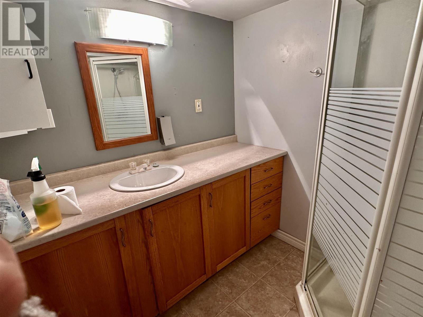 98A Axmith AVE, Elliot Lake, Ontario, P5A1B8 — Photo 15