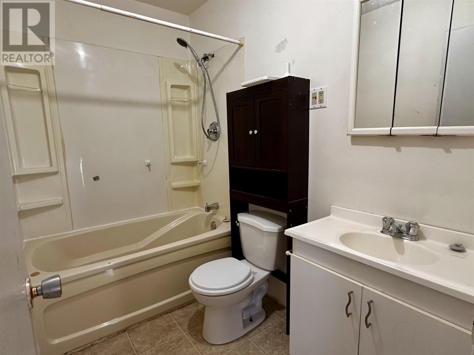 98A Axmith AVE, Elliot Lake, Ontario, P5A1B8 — Photo 8