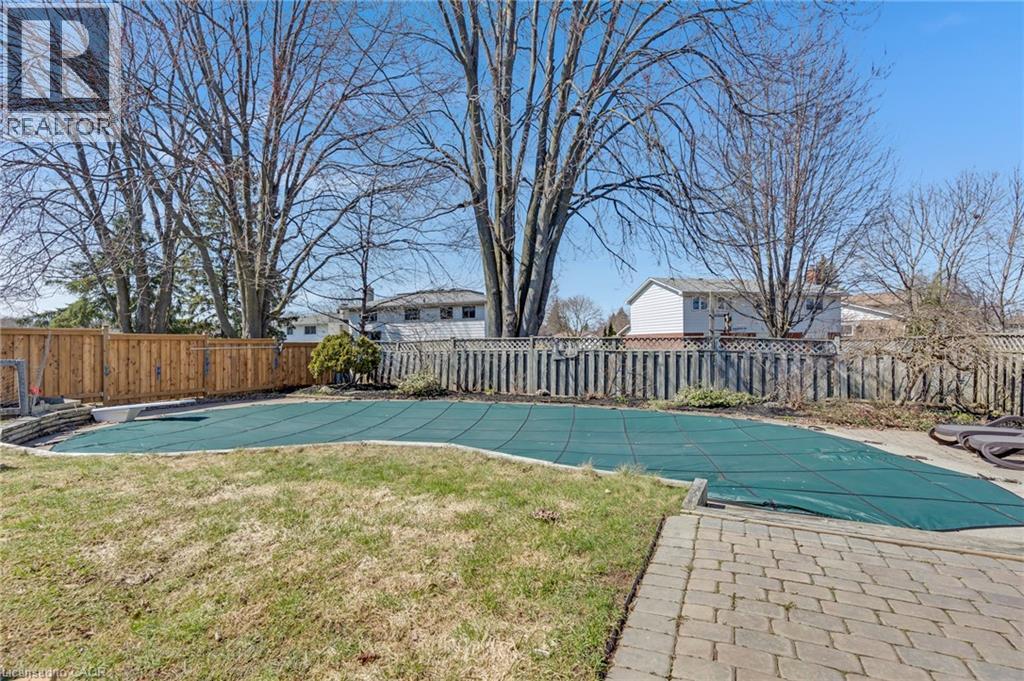 86 MCGARRY Drive, Kitchener, Ontario, N2N1A4 — Photo 6