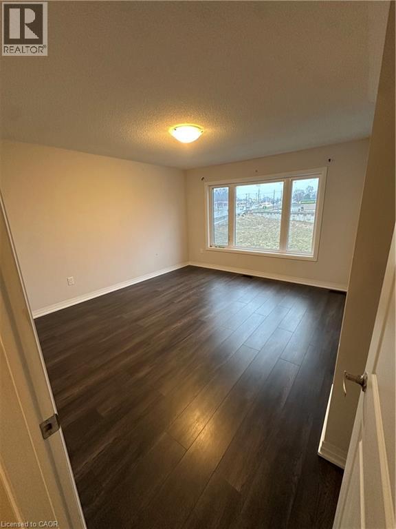 585 COLBORNE Street E Unit# 106, Brantford, Ontario, N3S3P7 — Photo 13