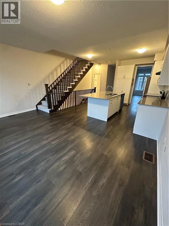 585 COLBORNE Street E Unit# 106, Brantford, Ontario, N3S3P7 — Photo 7