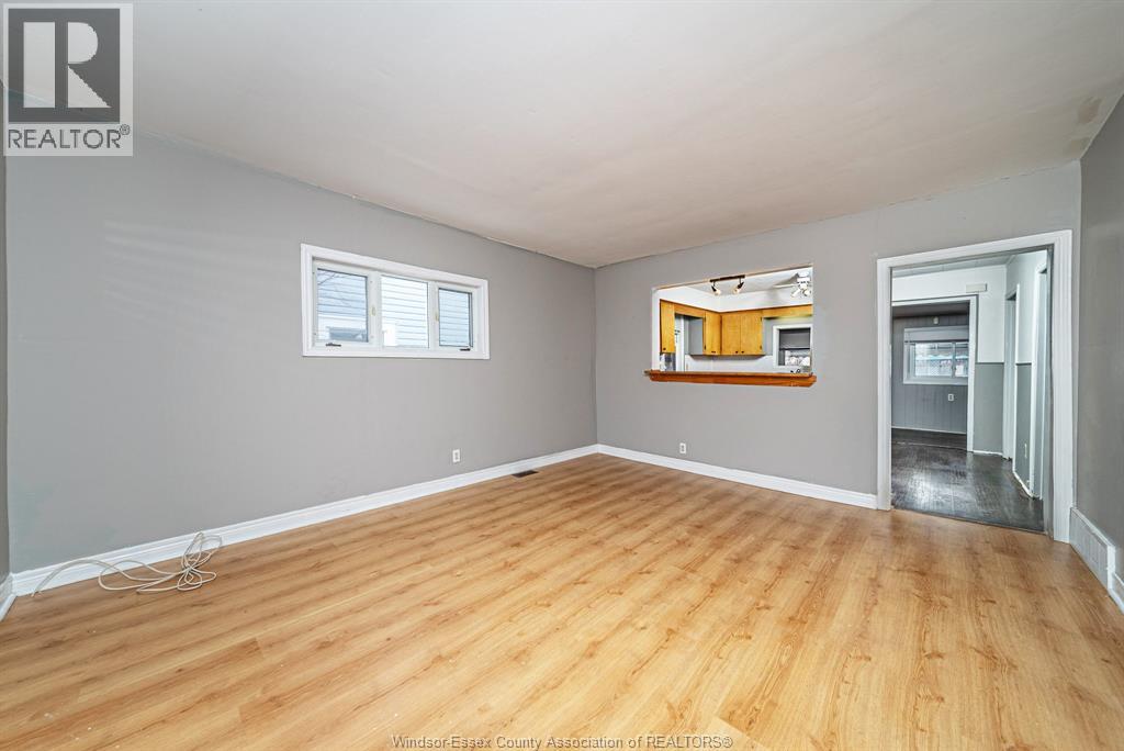 963 Josephine Unit# FULL, Windsor, Ontario, N9B2L4 — Photo 3