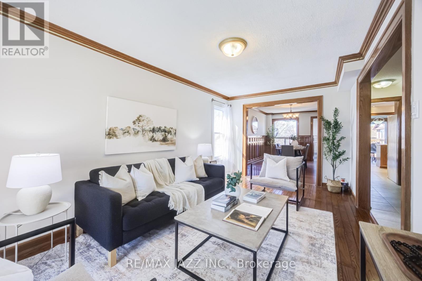 2 COOMER CRESCENT, Ajax (Central), Ontario, L1T3B6 — Photo 5