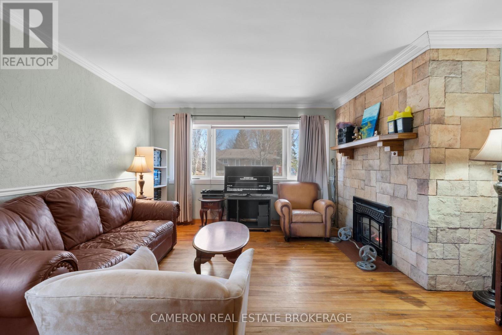 310 WESTMORELAND AVENUE, Cornwall, Ontario, K6J2G9 — Photo 5