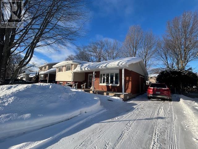 124 Pleasant DR, Sault Ste. Marie, Ontario, P6B4E2 — Photo 3