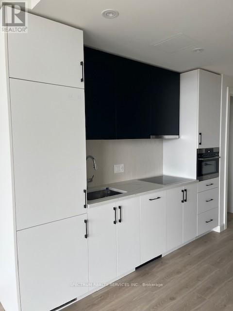 409 - 741 KING STREET, Kitchener, Ontario, N2G0E9 — Photo 4