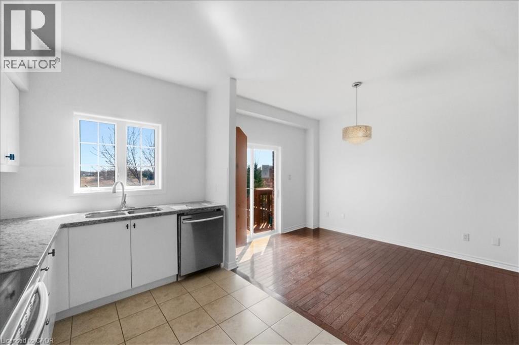 355 HOBBS Crescent, Milton, Ontario, L9T0J3 — Photo 10