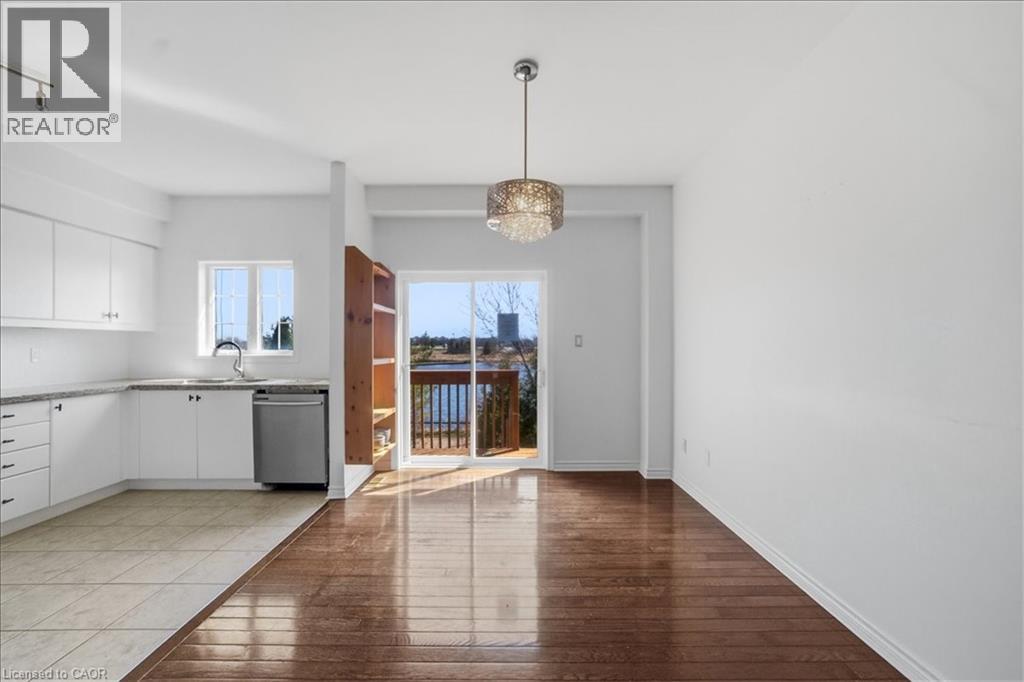 355 HOBBS Crescent, Milton, Ontario, L9T0J3 — Photo 5