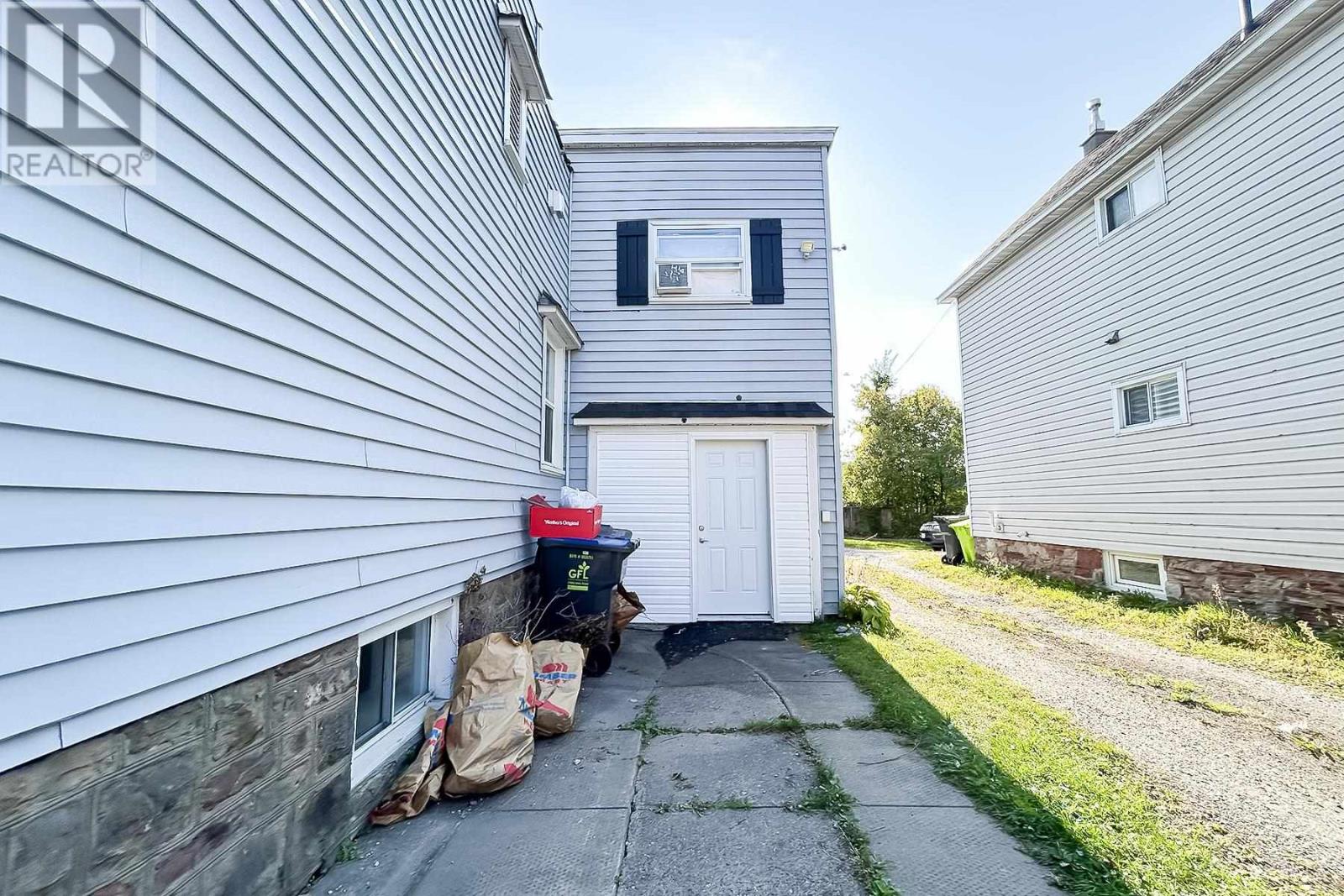 449 Wellington ST E, Sault Ste. Marie, Ontario, P6A2M1 — Photo 3