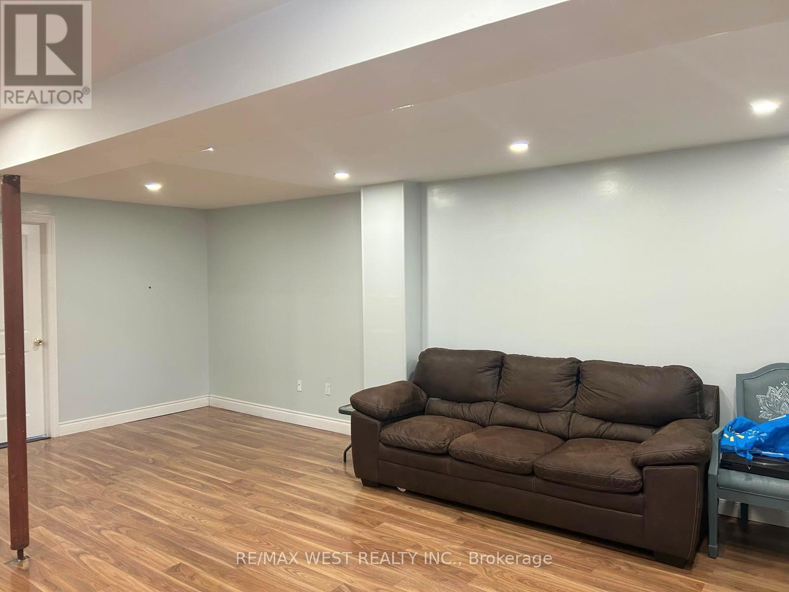 14 SUNCREST DRIVE, Brampton (Brampton West), Ontario, L6X4L6 — Photo 12