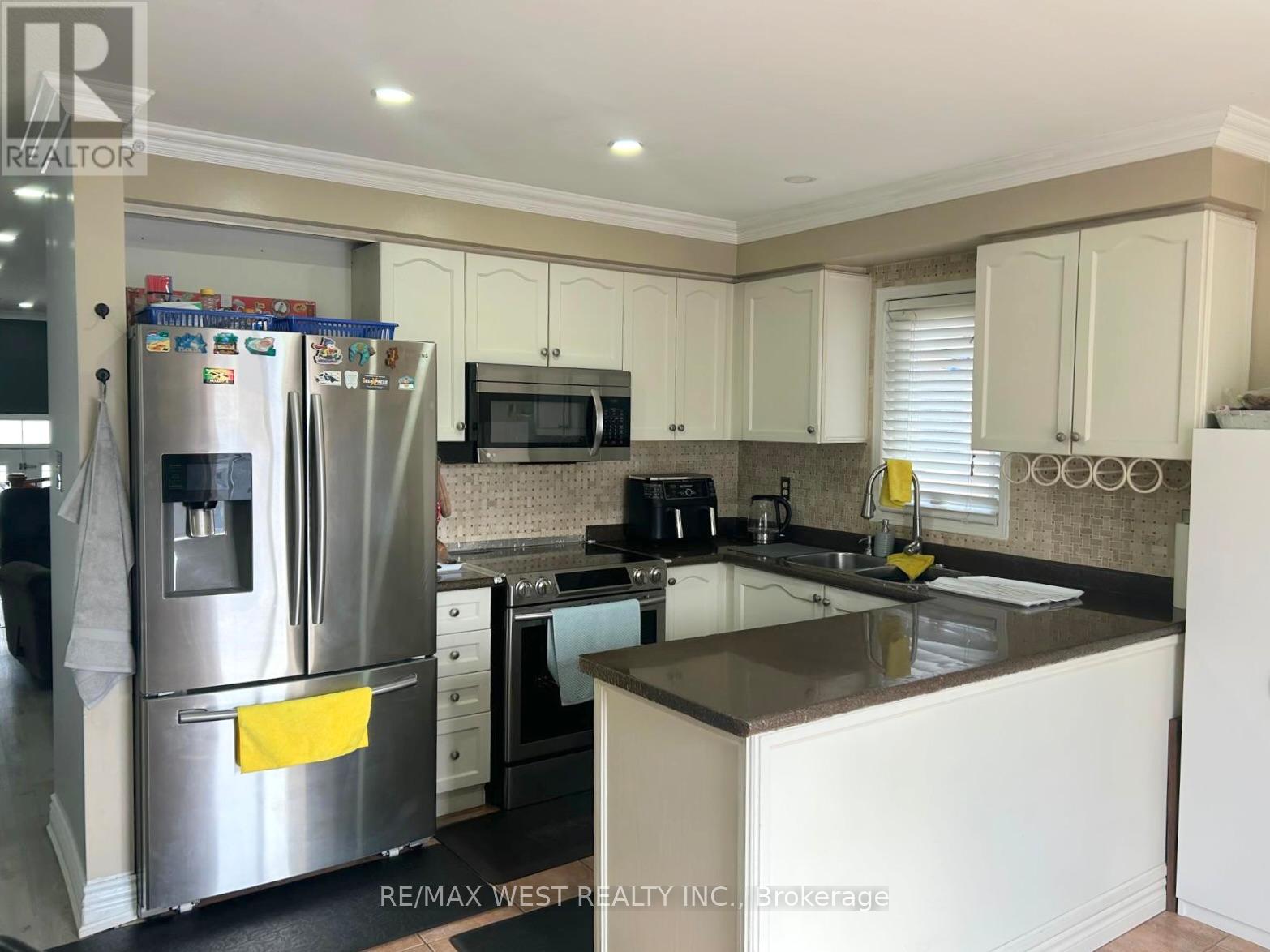 14 SUNCREST DRIVE, Brampton (Brampton West), Ontario, L6X4L6 — Photo 4