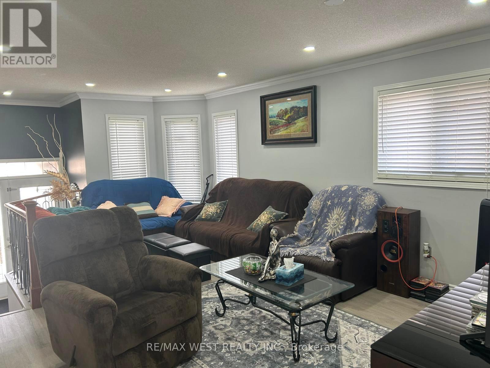 14 SUNCREST DRIVE, Brampton (Brampton West), Ontario, L6X4L6 — Photo 5