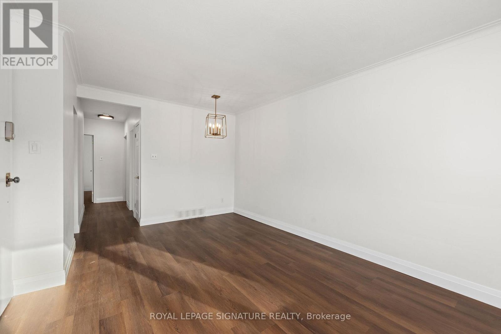 UPPER - 50 RHYDWEN AVENUE, Toronto (Birchcliffe-Cliffside), Ontario, M1N2E1 — Photo 4