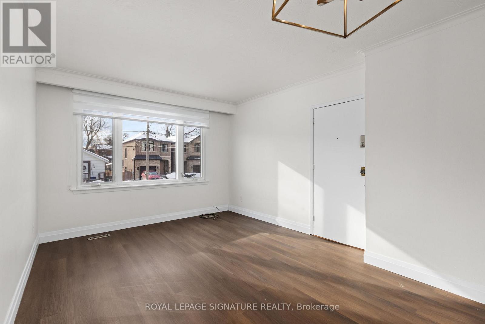 UPPER - 50 RHYDWEN AVENUE, Toronto (Birchcliffe-Cliffside), Ontario, M1N2E1 — Photo 6