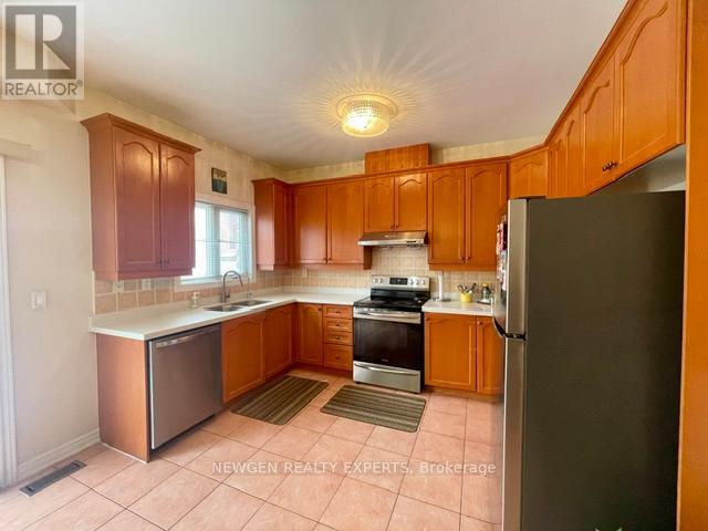 #UPPER - 42 CRYSTALVIEW CRESCENT, Brampton (Bram East), Ontario, L6P2R7 — Photo 4