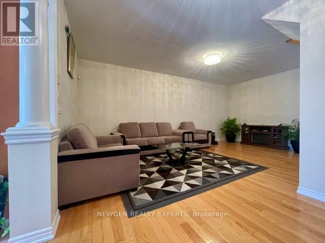 #UPPER - 42 CRYSTALVIEW CRESCENT, Brampton (Bram East), Ontario, L6P2R7 — Photo 6