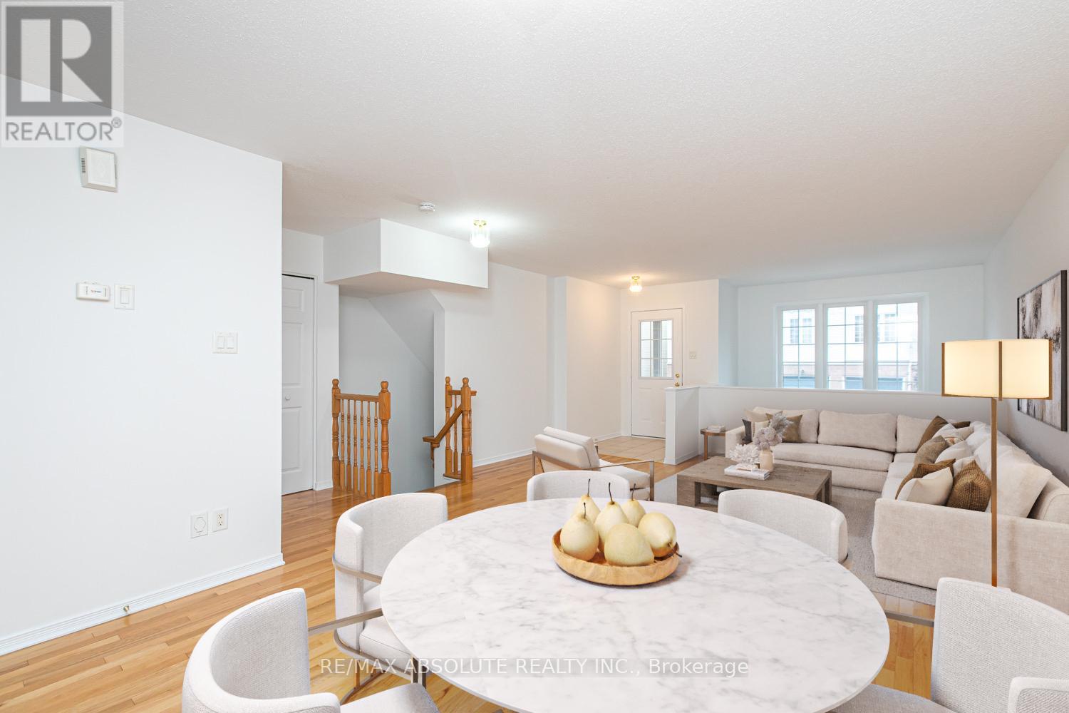 242 GERSHWIN PRIVATE, Ottawa, Ontario, K2H1G5 — Photo 3