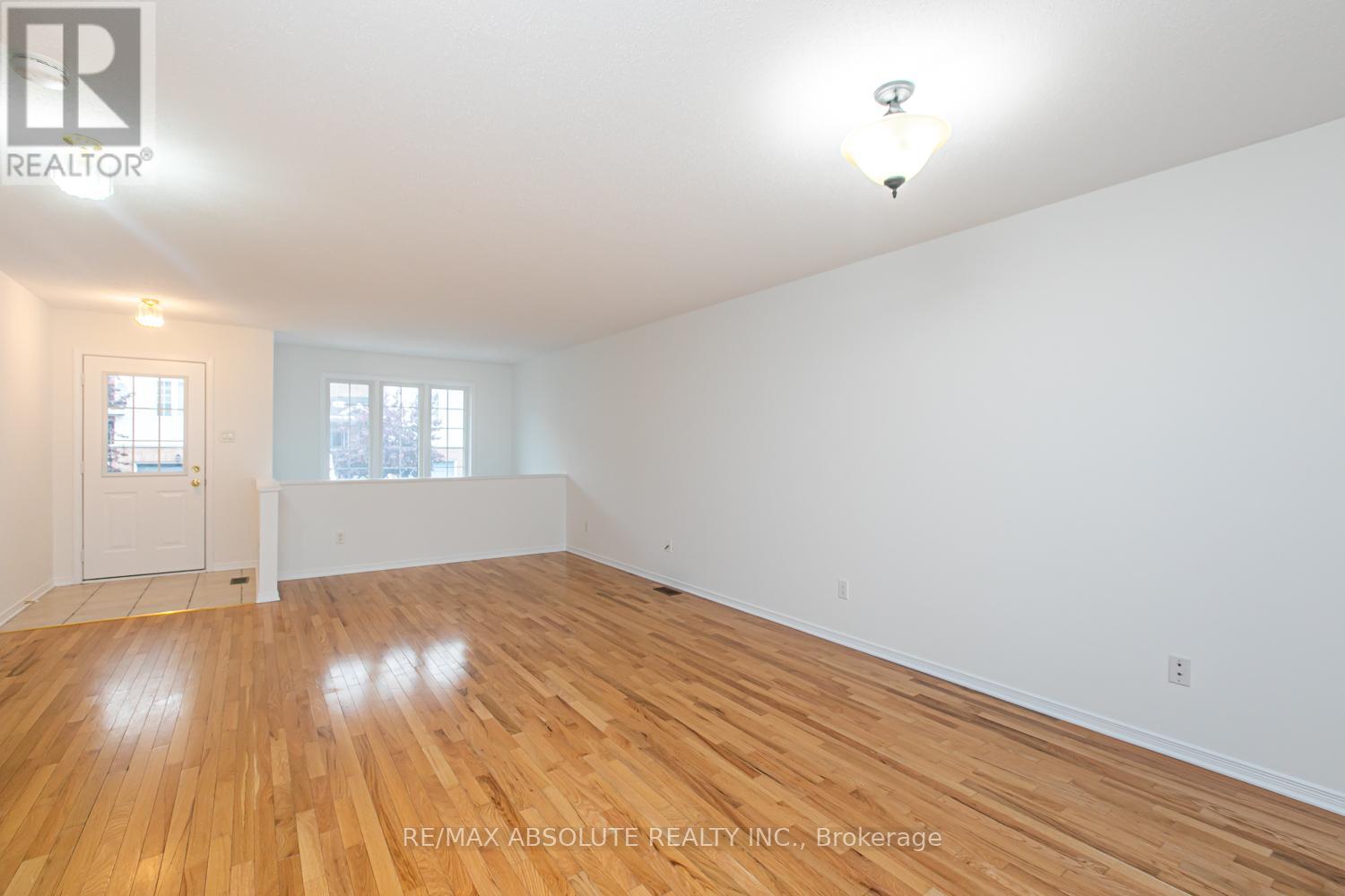 242 GERSHWIN PRIVATE, Ottawa, Ontario, K2H1G5 — Photo 4