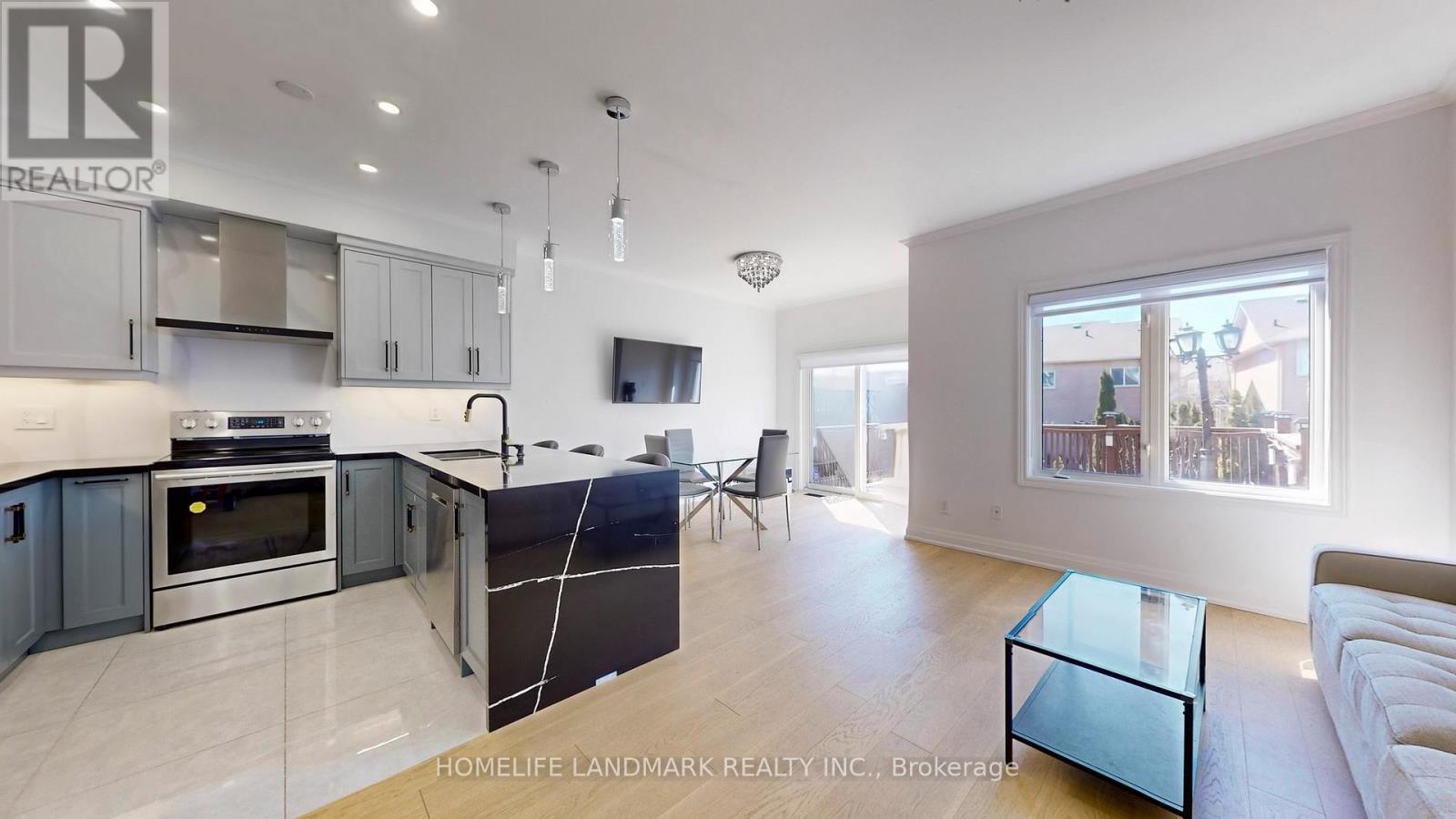 32 ARCO CIRCLE, Vaughan (Maple), Ontario, L6A3Z7 — Photo 11