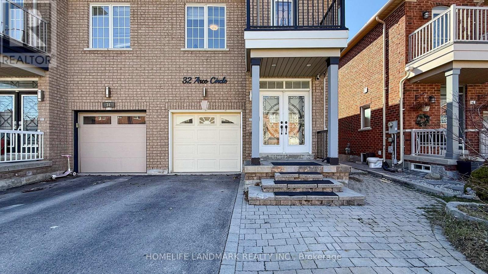 32 ARCO CIRCLE, Vaughan (Maple), Ontario, L6A3Z7 — Photo 3