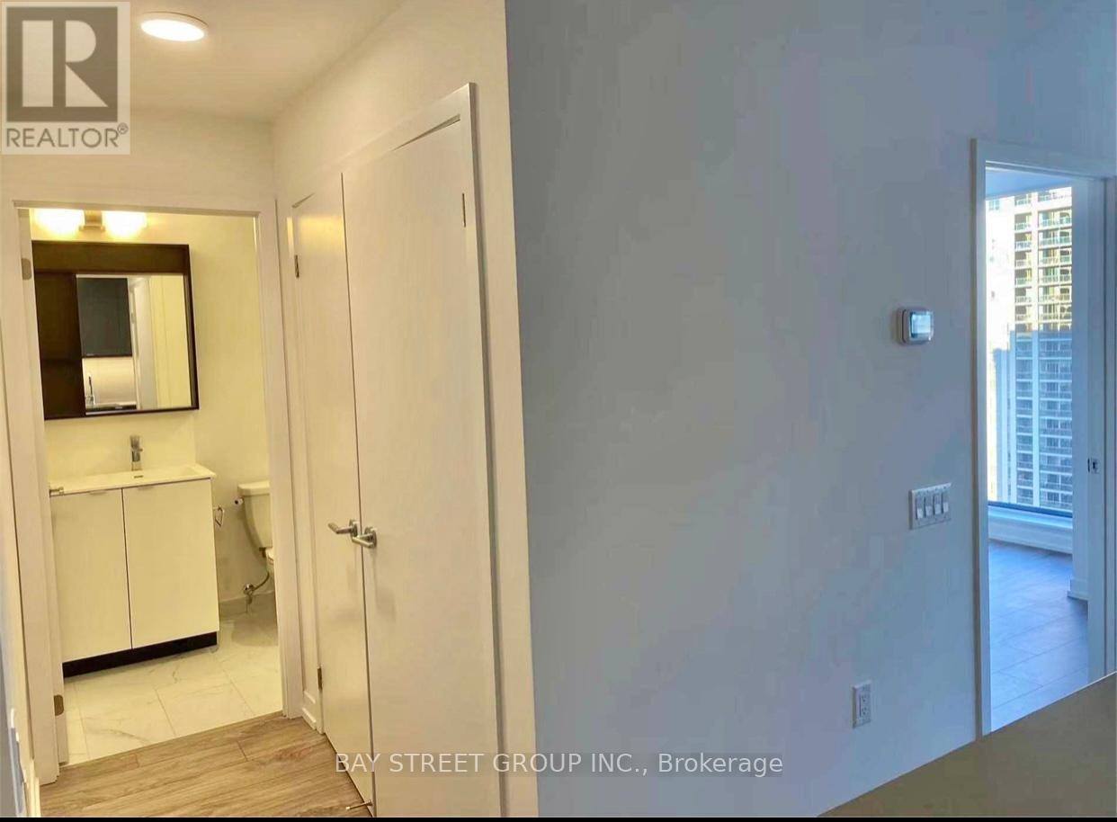 1705 - 4065 CONFEDERATION PARKWAY, Mississauga (City Centre), Ontario, L5B0L4 — Photo 7