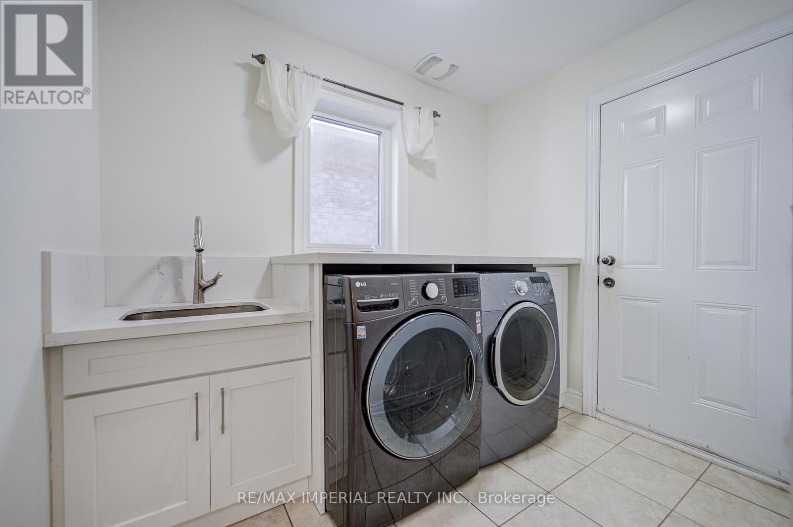 28 MANCINI CRESCENT, Richmond Hill (Jefferson), Ontario, L4E0T1 — Photo 17