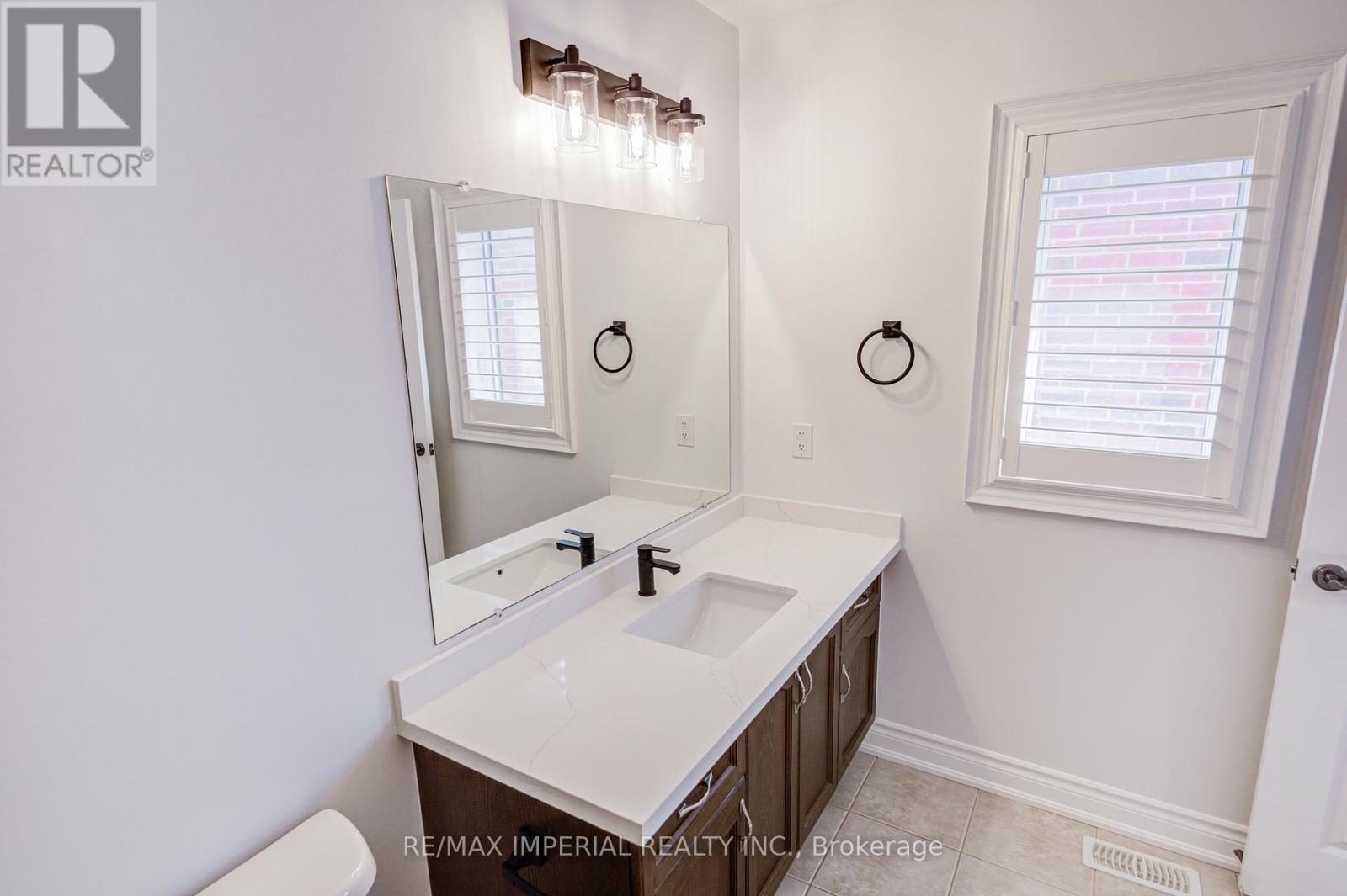 28 MANCINI CRESCENT, Richmond Hill (Jefferson), Ontario, L4E0T1 — Photo 27