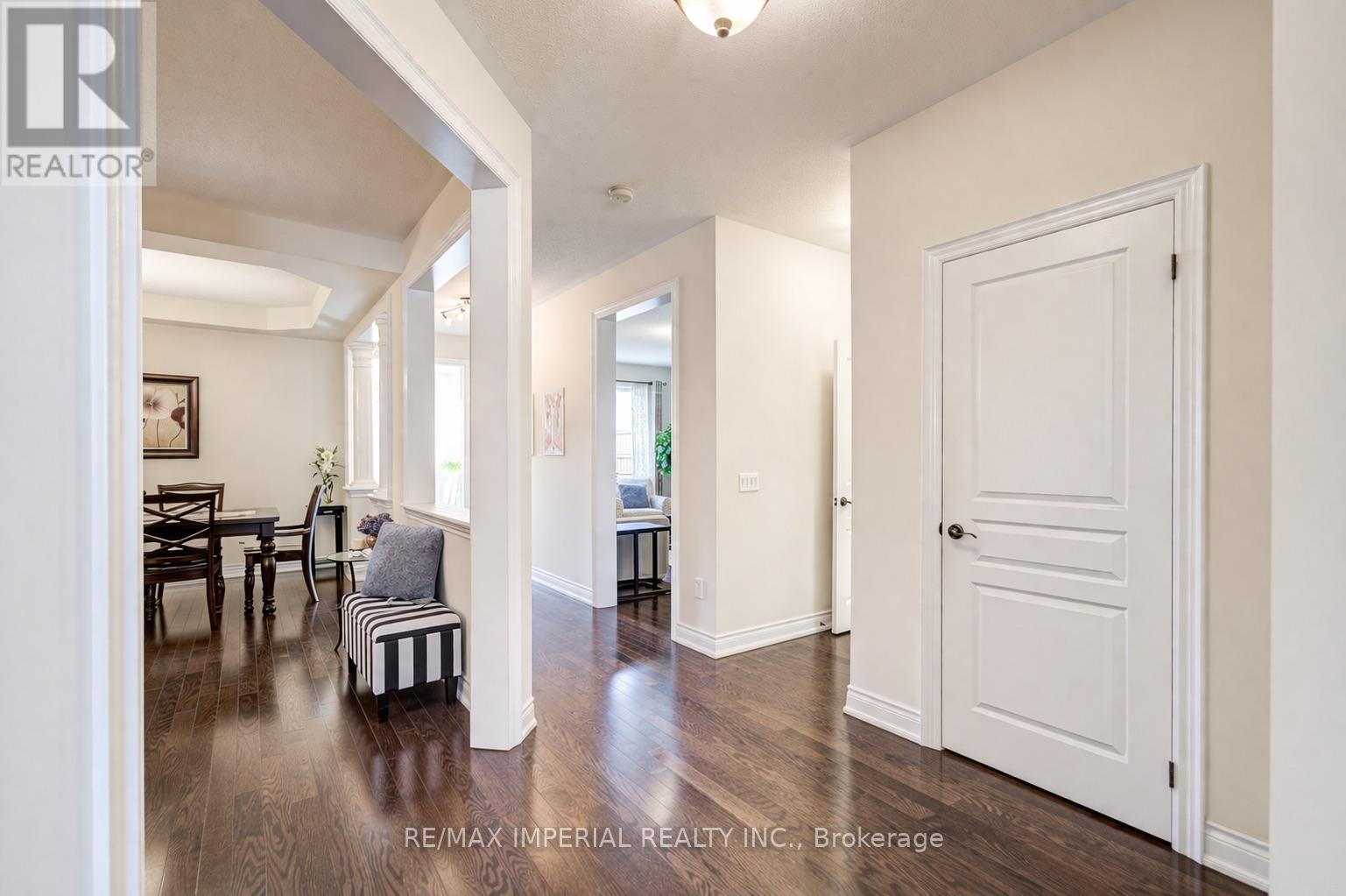 28 MANCINI CRESCENT, Richmond Hill (Jefferson), Ontario, L4E0T1 — Photo 4