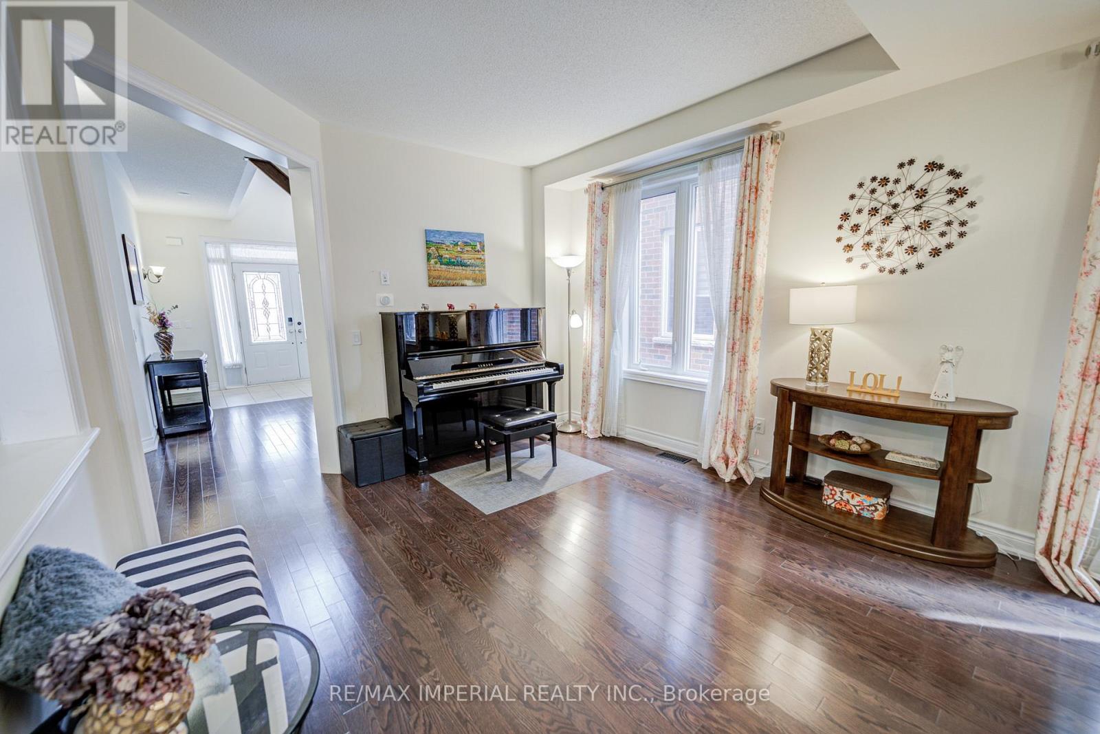 28 MANCINI CRESCENT, Richmond Hill (Jefferson), Ontario, L4E0T1 — Photo 6