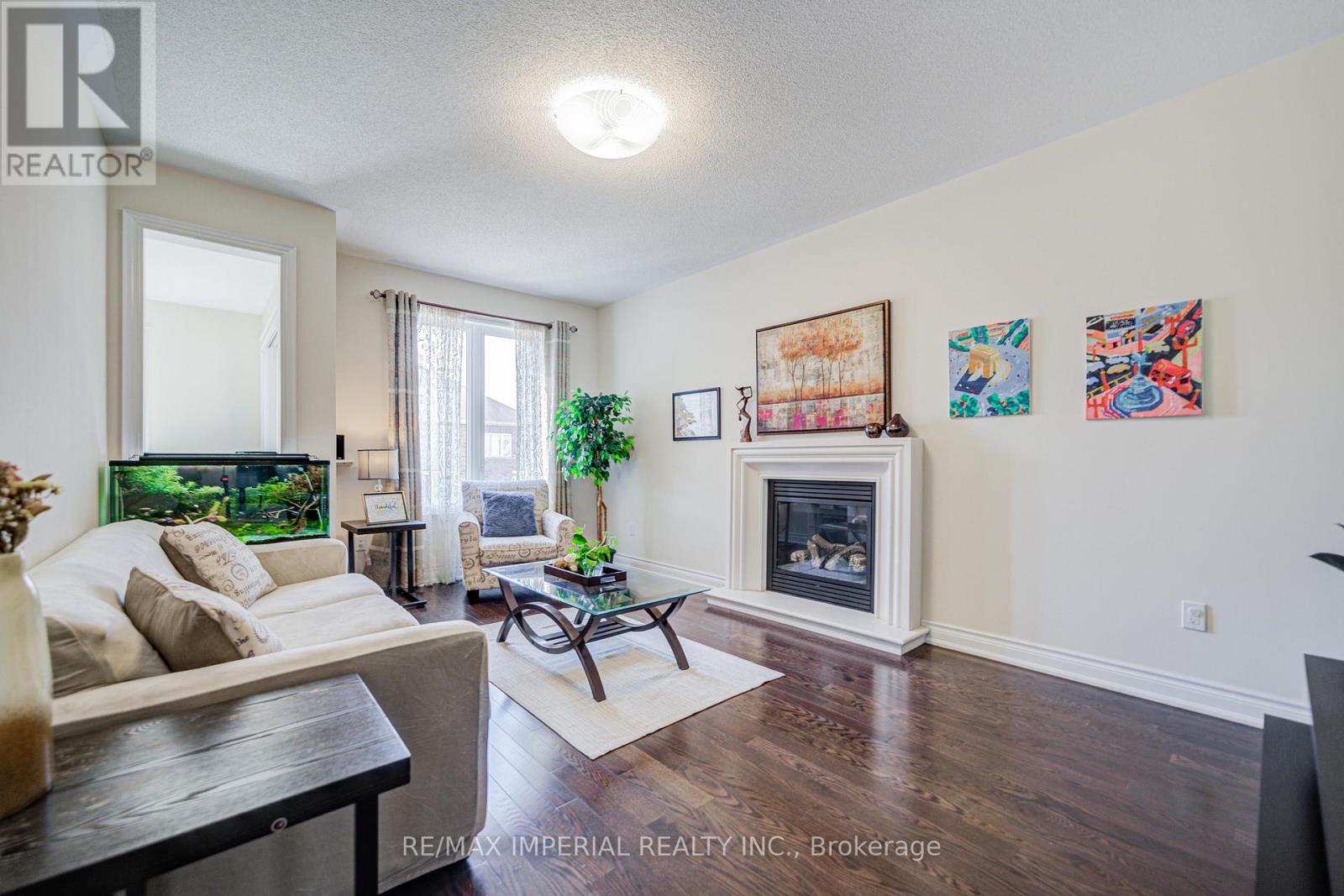 28 MANCINI CRESCENT, Richmond Hill (Jefferson), Ontario, L4E0T1 — Photo 9