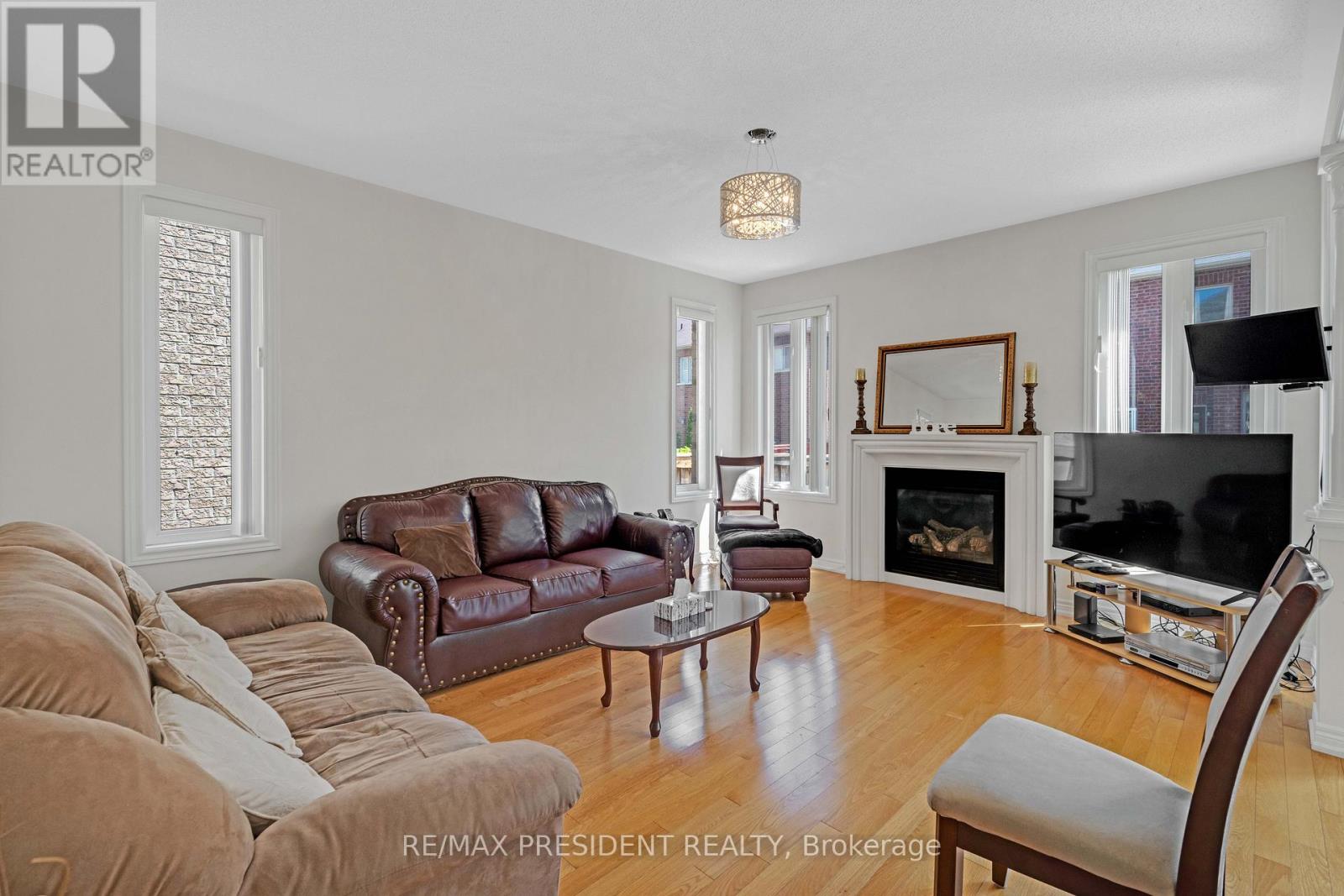7 WELLPARK WAY, Brampton (Bram East), Ontario, L6P3Z6 — Photo 7