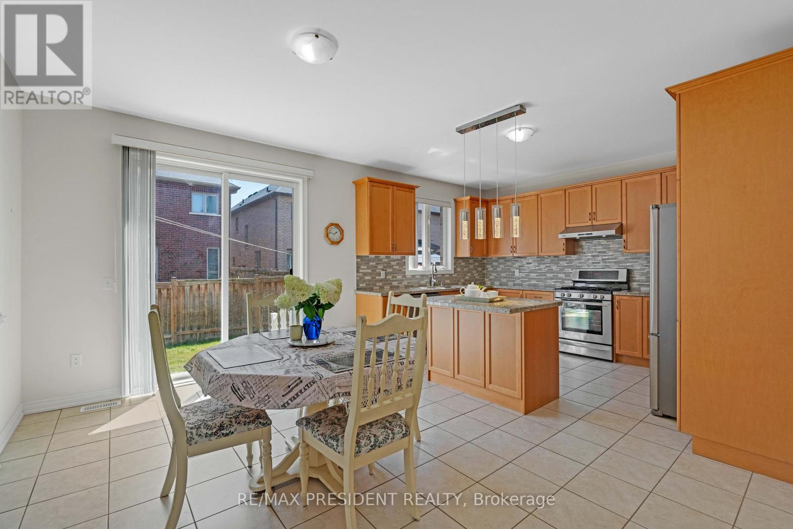 7 WELLPARK WAY, Brampton (Bram East), Ontario, L6P3Z6 — Photo 9