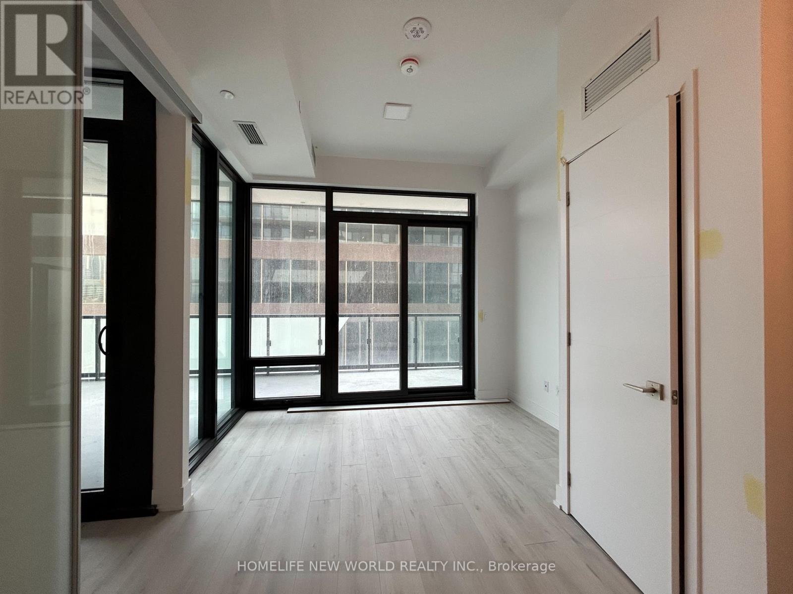 6 - 29 GREEN TRAIL COURT, Toronto (Bayview Village), Ontario, M2K0J9 — Photo 2