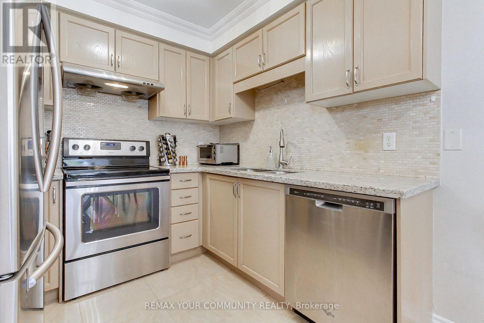 45 HARMONY ROAD, Vaughan (Patterson), Ontario, L4K5G5 — Photo 8