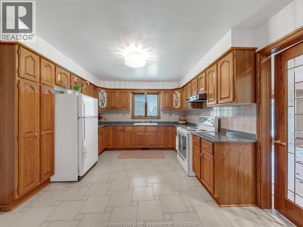 4155 MANNING ROAD, Tecumseh, Ontario, N0R1K0 — Photo 8