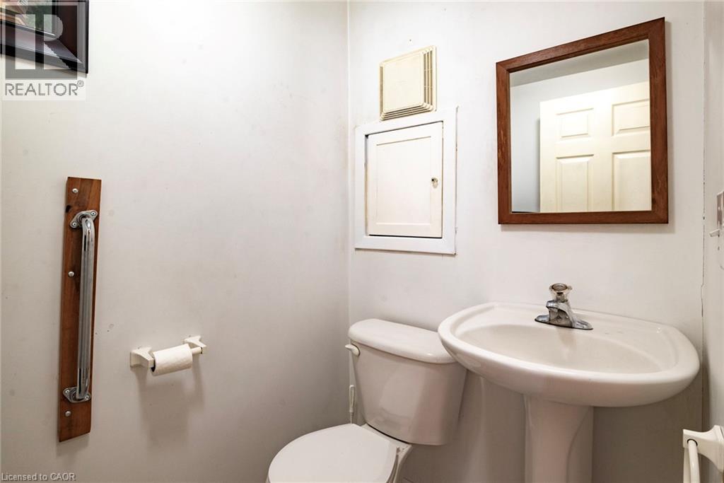 3532 LOBSINGER Line, St. Clements, Ontario, N0B2M0 — Photo 12