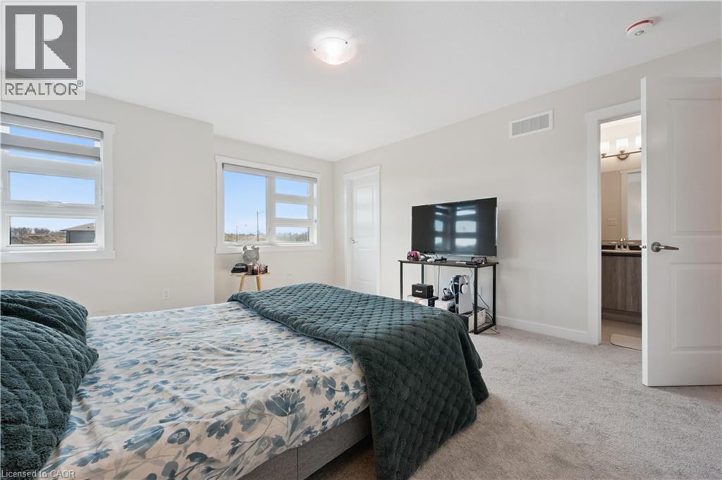 40 MOON Crescent, Cambridge, Ontario, N1S0C4 — Photo 21