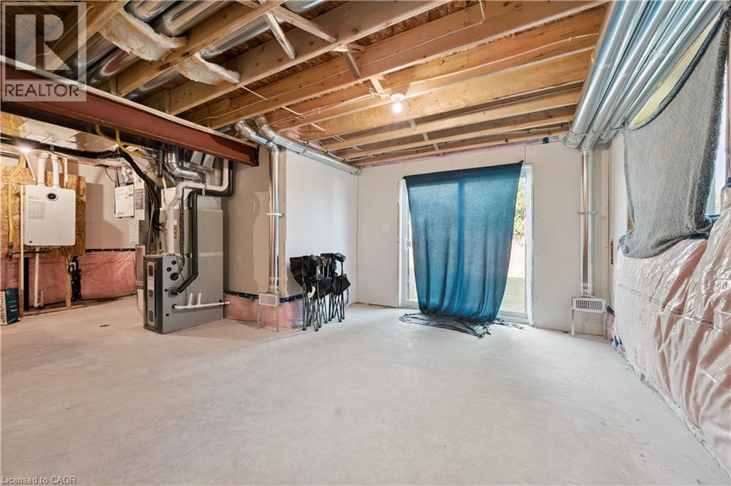 40 MOON Crescent, Cambridge, Ontario, N1S0C4 — Photo 27